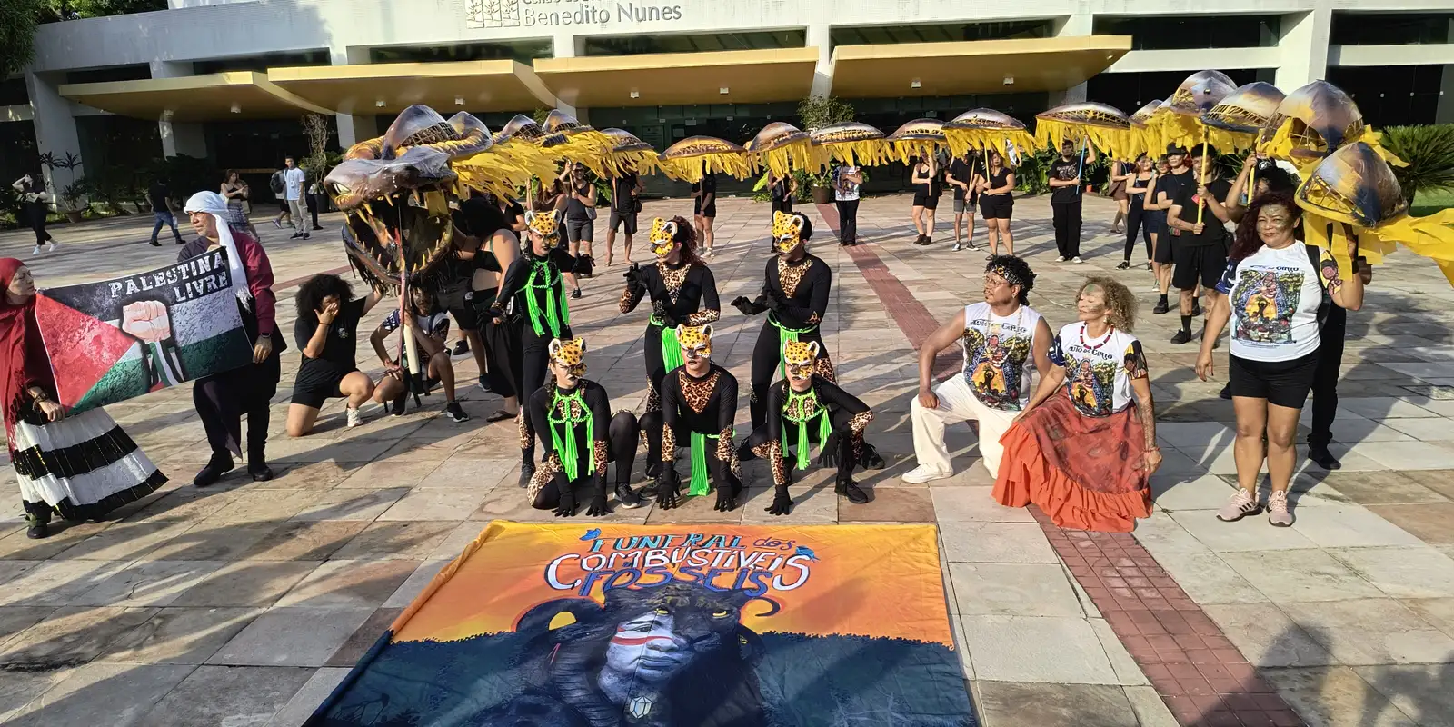 ato-na-ufpa-enterra-simbolicamente-combustiveis-fosseis