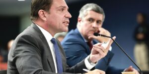 moraes-envia-ao-mj-formalizacao-da-extradicao-de-ramagem 