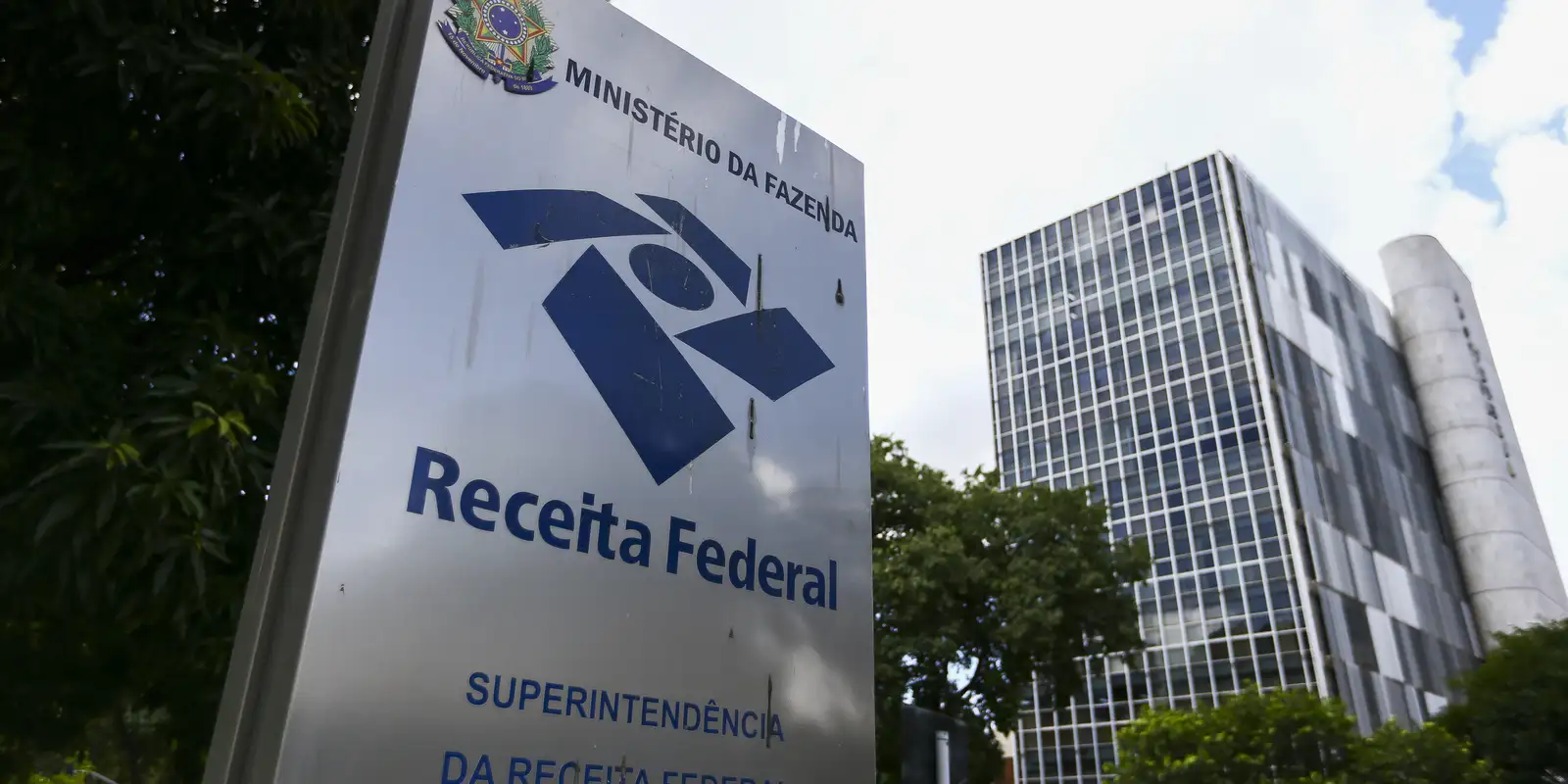 receita-admite-acesso-indevido-a-dados-de-ministros-do-stf-e-parentes