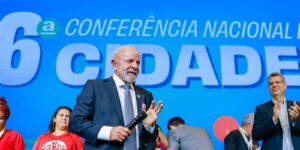 lula-critica-zema-por-nao-usar-r$-3,5-bi-em-obras-de-prevencao-a-chuva