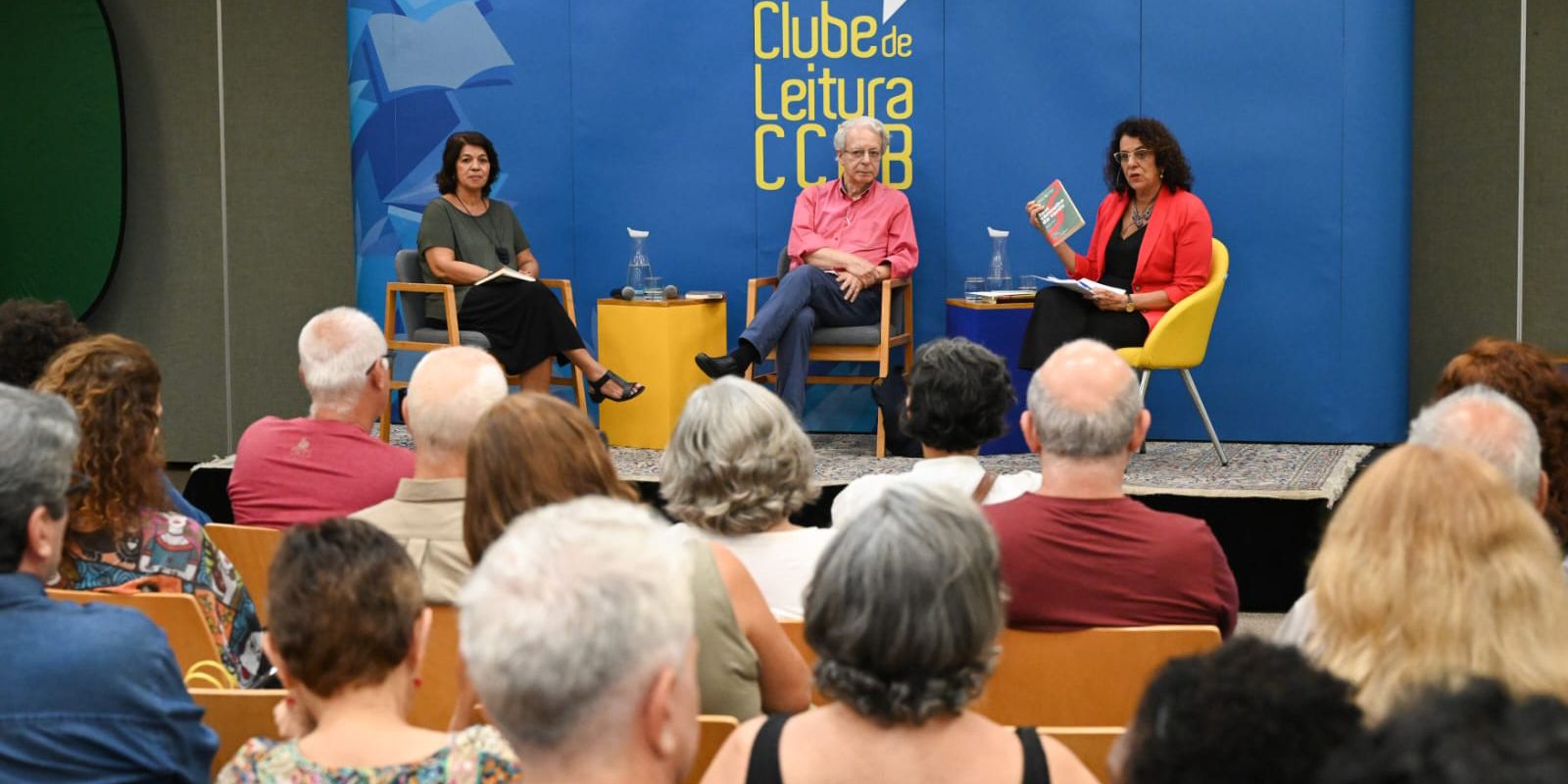 um-reencontro-com-a-literatura:-clubes-do-leitura-crescem-pelo-pais