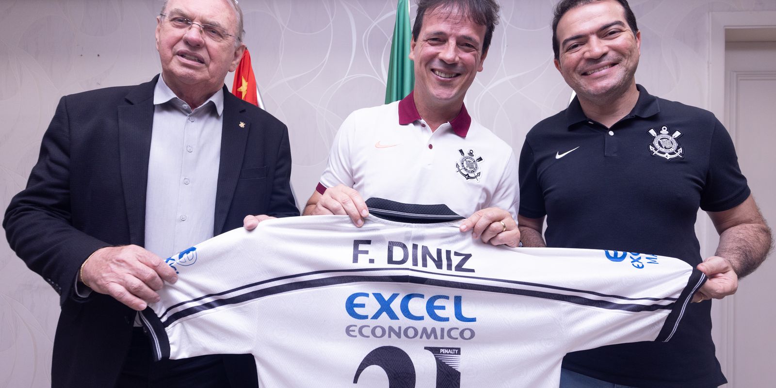 fernando-diniz-e-anunciado-como-novo-tecnico-do-corinthians