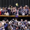 Saiba como votaram os deputados na PEC que acaba com a escala 6×1