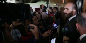 stf-condena-eduardo-bolsonaro-a-inelegibilidade-e-a-4-anos-de-prisao