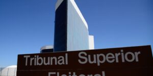 tse-determina-remocao-de-video-que-associa-lula-ao-pcc-e-ao-cv