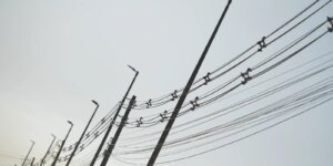 operacao-em-ferros-velhos-quer-reduzir-furto-de-fios-de-cobre-no-rio