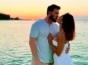 grupo-protesta-contra-‘hipocrisia-de-lideres’-em-adeus-ao-papa