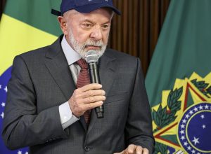 lula-faz-hoje-pronunciamento-e-assiste-ao-filme-males-no-cine-alvorada