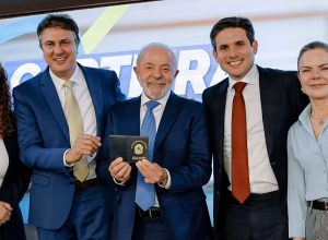 lula-sanciona-lei-que-cria-carteira-nacional-do-professor