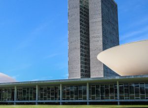 projeto-que-susta-regras-de-aborto-legal-em-criancas-avanca-na-camara