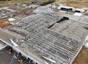 toyota-suspende-producao-no-pais-apos-chuva-destruir-fabrica-em-sp