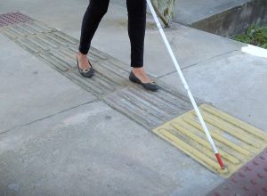 hoje-e-dia:-dezembro-vermelho,-pessoas-com-deficiencia-e-samba-em-foco