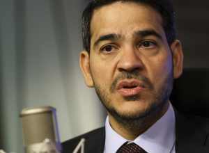 agu-pede-que-gilmar-reconsidere-decisao-sobre-impeachment-de-ministros