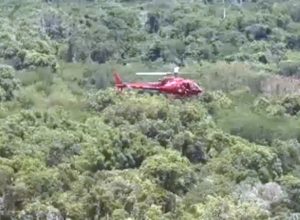 helicoptero-cai-na-zona-oeste-do-rio-e-deixa-tres-pessoas-mortas