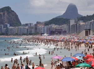 resgates-no-mar-do-rj-passam-de-mil.-veja-orientacoes-de-seguranca