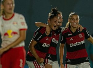 defensoras-brilham-e-flamengo-vence-bragantino-no-brasileiro-feminino