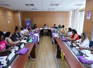 fim-da-escala-6×1:-proposta-pode-aliviar-dupla-jornada-das-mulheres