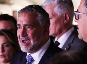 base-do-governo-pede-indiciamento-de-bolsonaro-na-cpmi-do-inss