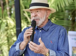 lula-vai-a-sp-para-tirar-excesso-de-pele-na-cabeca-e-tratar-tendinite