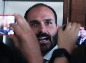 pgr-pede-ao-supremo-condenacao-de-eduardo-bolsonaro-por-coacao
