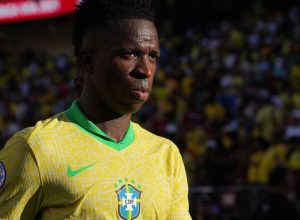 com-gol-em-todos-os-jogos-ate-agora,-vini-jr-busca-feito-raro-em-copas
