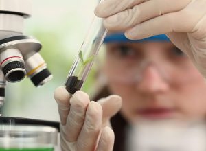 premio-para-mulheres-e-meninas-cientistas-abre-inscricoes-ate-outubro