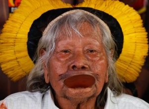 cacique-raoni,-de-94-anos,-recebe-cuidados-paliativos-em-mato-grosso